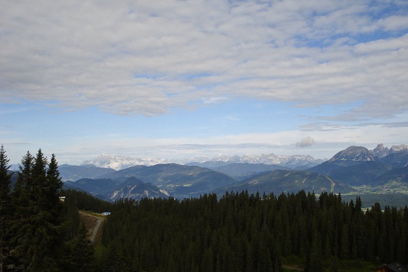 84 Blick von der Bischofsmuetze bis zum Hochkoenig.JPG